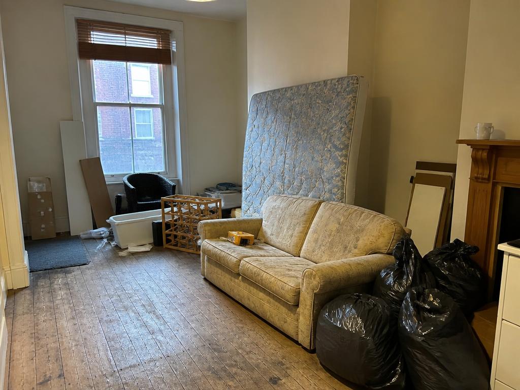 End-of-tenancy flat clearance before clearance